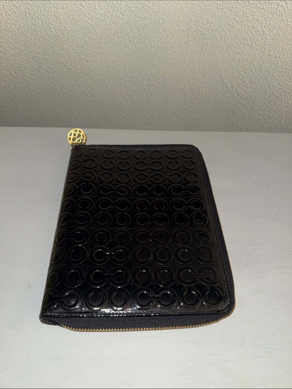 Coach Black Patent Leather Embossed Zip-Round Folio - Picture 5 of 5